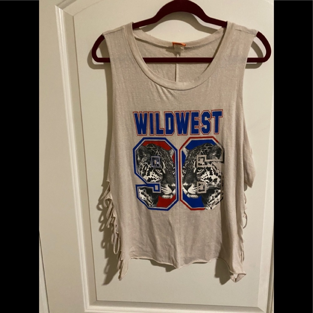 Toto distressed tank top